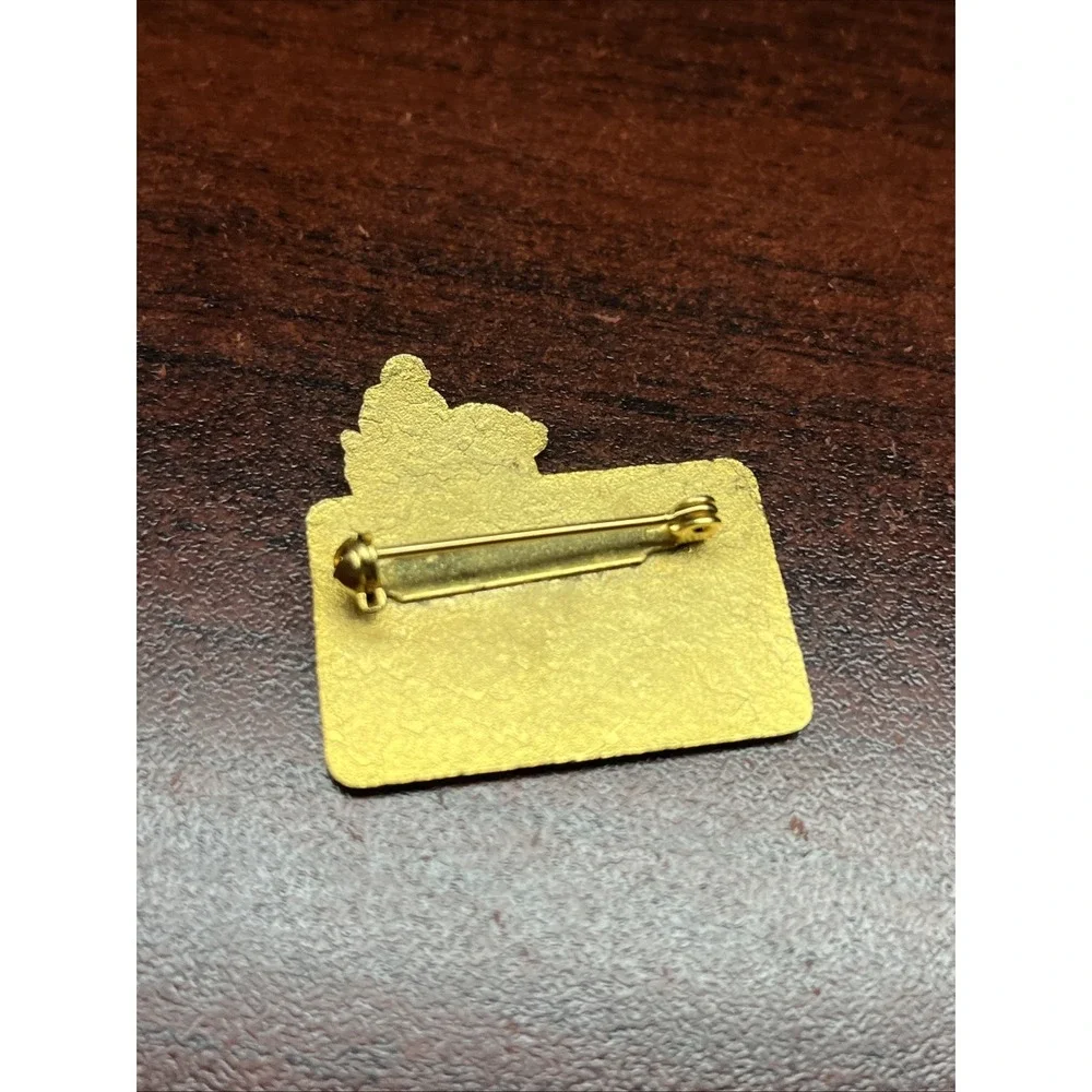 1995 Pacific National Exhibition PNE Agriculture  Vancouver Canada Lapel Hat Pin